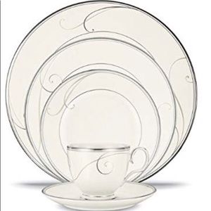 Noritake Platinum Wave 5-piece dinner set